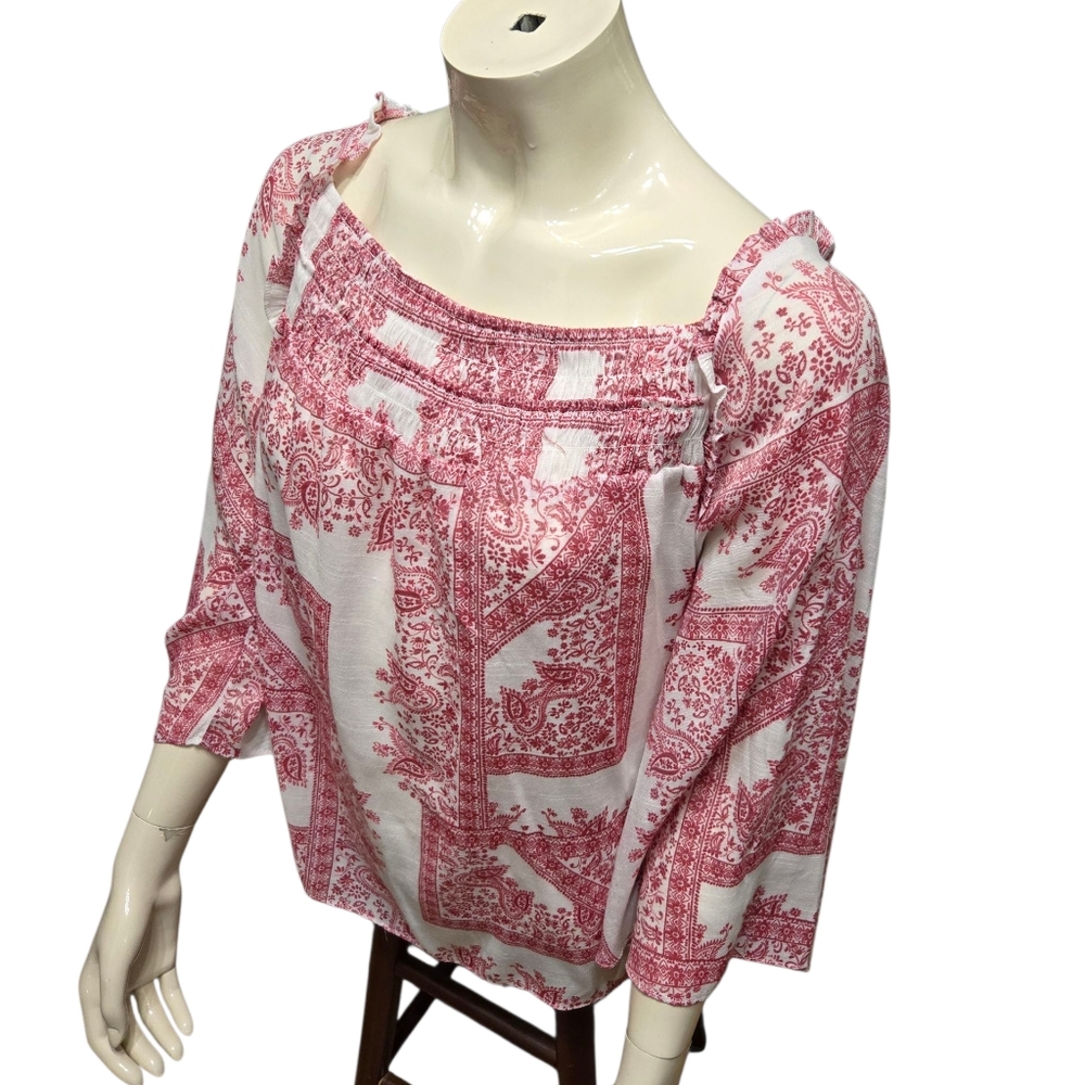 Size XL Red And White Patterned Top